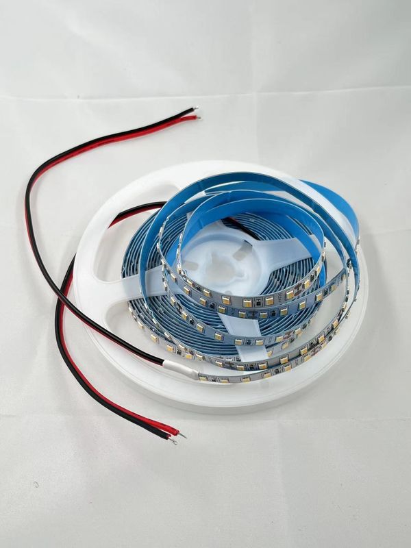 2835 Source lumineuse à bande LED 5M/Roll DC 12V/24V PCB blanc émettant de la couleur pour l'éclairage intérieur