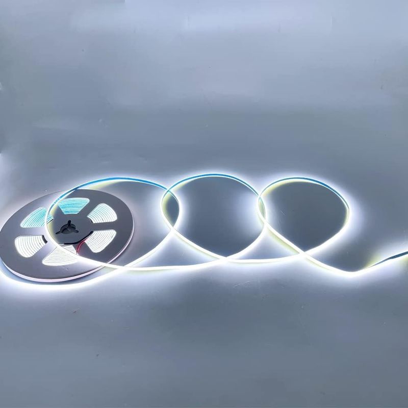 Super étroite largeur 3 mm COB LED Strip Lights 400Leds/m Dimmable 5m Durée de vie plus longue