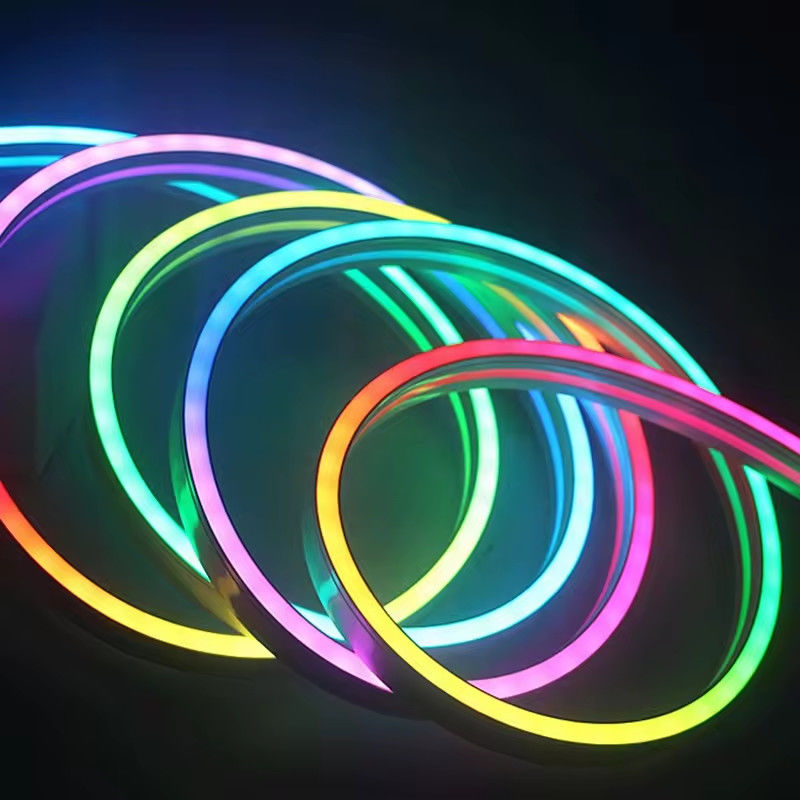 Développement de bricolage en changeant de couleur RGBIC 24V tube de silicone néon LED bande de lumière néon corde pour la salle de jeu en Europe