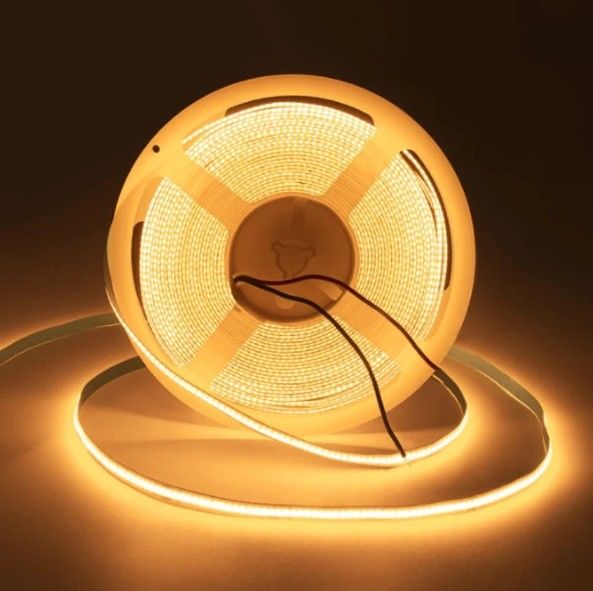 L'éclairage de l'éclairage de type LED peut être réglé à l'aide d'une bande LED COB.