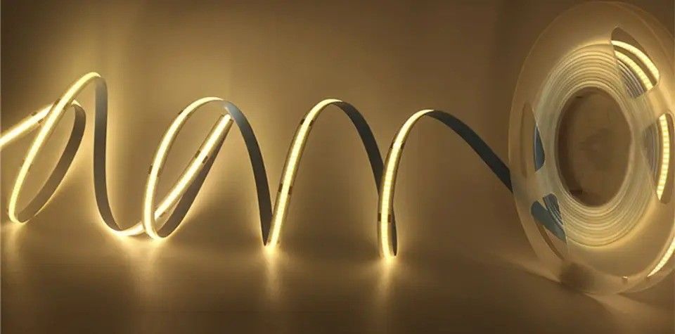 90lm/w Lampes à efficacité lumineuse Smart COB LED Strip 12V 24V 5M 252 leds pour la publicité