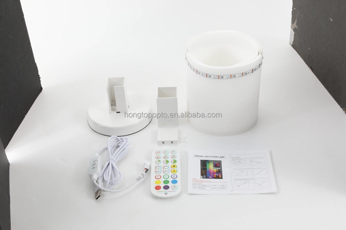 1.5M RGB lampe de sol à LED à commande à distance colorée pour la lumière ambiante décorative de chambre
