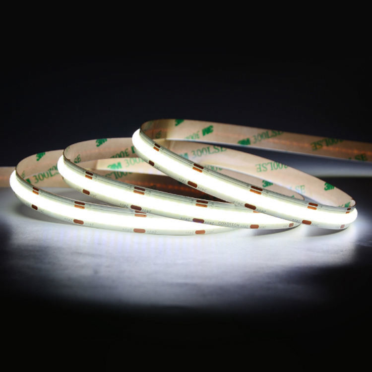 Lumière à bande LED COB flexible coupable 320LED 8MM 12 Volt pour les projets d'éclairage de vacances