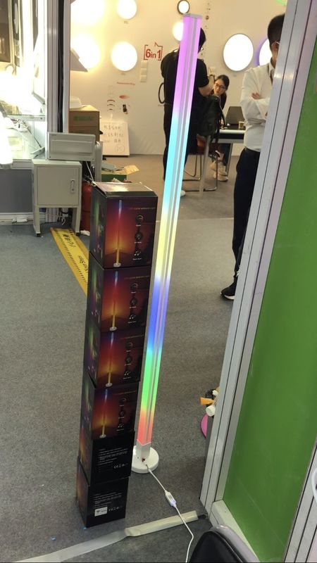 2- RGB IC Smart Corner Light Télécommandé Tuya Support Google Alexa LED Corner Lamp Pour le salon