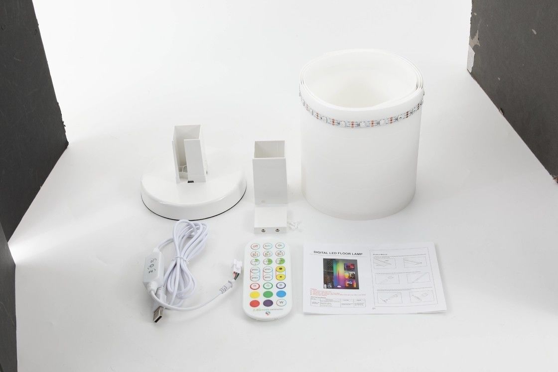 Matériau du corps de la lampe ABS 5V DC Entrée RGBIC Corner Standing Lamp App Lumières intelligentes pour la maison