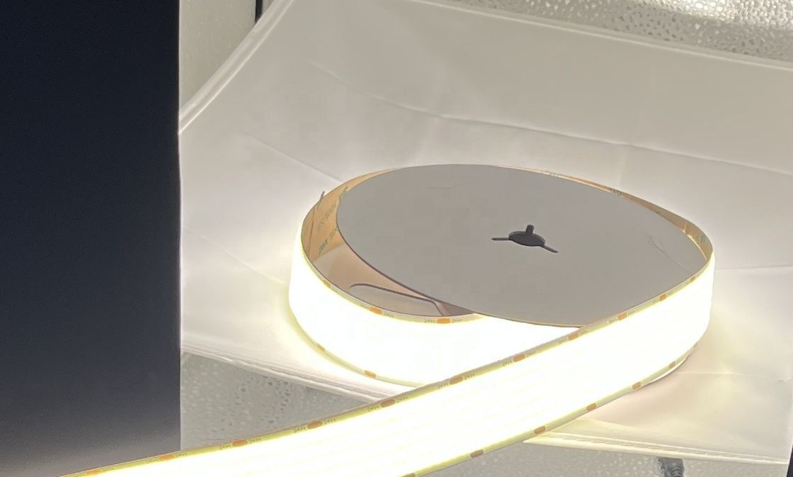 Ligne à ruban de cuivre à éclairage réductible Ligne à LED à bande flexible à haute densité 1600 LEDs par mètre 3500K Ra 90 0,3 kg 24v 30 mm Largeur